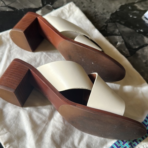 Tory Burch size 9 sandals - Picture 5 of 7